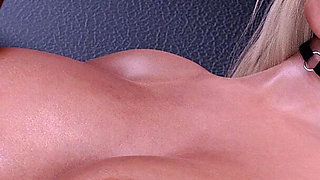 Sexy Secretary Use Her Body to Seduce Her Boss