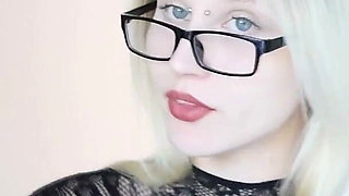 Ashtraygirl