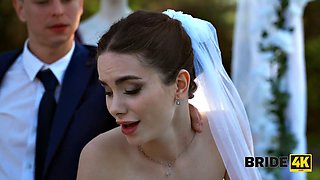 Stunning Sexy Brides Nikki Nuttz, Annie King, Scarlett Venom, Liz Ocean and Amalia Davis Del