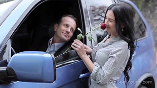 Handsome Man Cums Inside A Wide-open Mouth - Nora Luxia, Rosaline Rosa And George Uhl