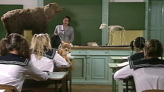 Amanda Steel and Erika Bella captivate with vintage passion in daring play