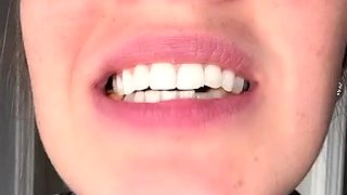 Giantess Ashton - Cheeseburger (Intimidating Giantess)