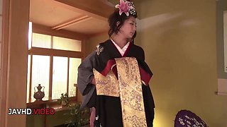 Shiratori Yuna And Yuna Shiratori - Kinky Japanese Doll Gives Mind Blowing Blowjob