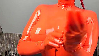 Miss Fetilicious Is Getting Ready for a Dirty Job