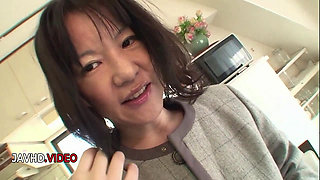 Mature Kiyoe Majima Pleasures Her Hairy Pussy with a Vibrator