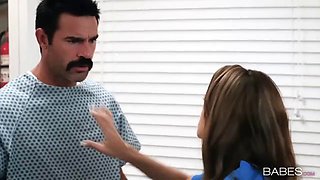 Blonde Deep-Throats Horny Guy