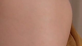 My Girlfriend's Stepmom Has an Insatiable Sex Drive and She S Exac.secretly Giving Her My Hard Cock Again and Again. Chatper 1
