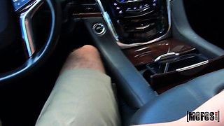 18yo teen sucks enormous cock