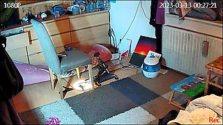 Cam Catches MILF Using Her Fuck Machine