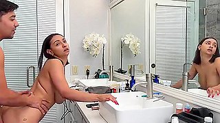 Big Natural Tits Stepsister Fucked While Doing Her Makeup