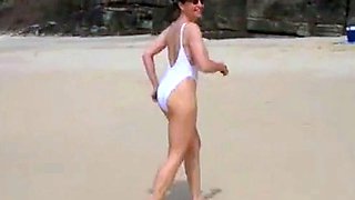 Sunbathing MILF Amateur Video