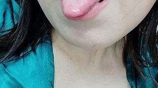 Japanese Married Woman's Sexy Body