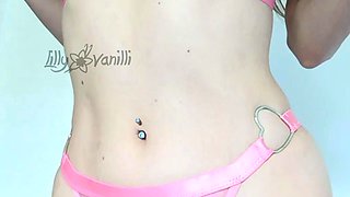 Cute amateur webcam teen girl toying pussy on webcam