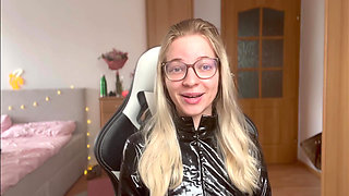 All You Need to Know About Latex Fetish (pvc, Leather)