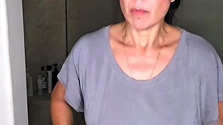 Brunette Solo Webcam Masturbation