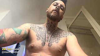 Maxx Obsidian Fills Pig with Daily Piss