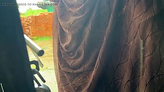 Desi Village Bhabhi Blowjob - Indian Aunty Sucks Devar Cock in Romantic Sex