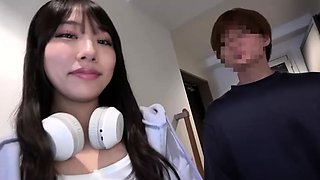 Amateur Asian College Teen Gives Blowjob