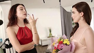 Uber-sexy beauties freya parker & nicole vaunt eat until they both tick