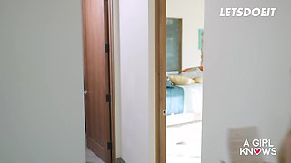 Lesbian Roommates Isabella Nice, Scarlett Sage and Giselle Blanco Sensual Threesome Sex