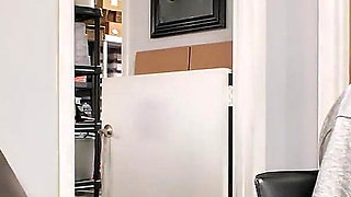 Thick MILF Richelle Ryan Breaks in a Brand New Stud and Takes His Young Cock