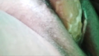 Sexy Filipina MILF Making Some Cream Before Bex