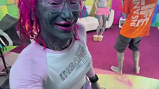 Daytime Looks & Playful Moments