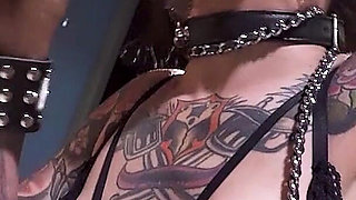 A Quick Blowjob with Milk!