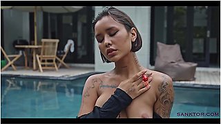 Art Nude Erotic Striptease With Top Models