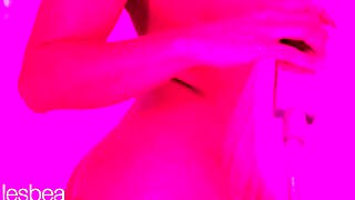 Lesbea - eating pussy porn