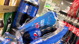 Extreme Risky Handjob in Supermarket an Wiped Cum on Product:p!