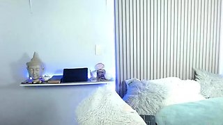 Amateur Big Boobs jerks Big Dick