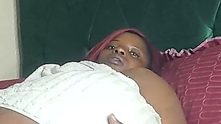 Just Listen to How Wet Pussy Sounds From Fingering
