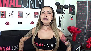 ANAL ONLY Linda Lan lets you in from behind