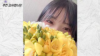 Erotic live chat with cute beautiful girl