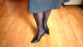 High Heels on Wooden Floor - Sharp Heel Clicks & Slow Walking Asmr