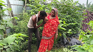 Indian desi housewife ki jungle mein chudai Kiya hardcore fouking Sex
