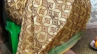 I Had Sex with My Indian Aunt While She Was Eating Fruits in the Evening.