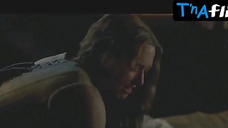 Amanda Seyfried Donk, Fun bags Vignette in The Testament Of Ann Lee