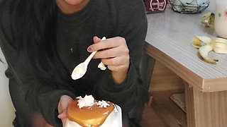 I Fill My Stomach with Food