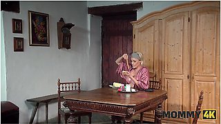 Joe Di Marco And Brittany Bardot - Stepmommy Was Having Fun With A Sausage, And Then With Young Cock