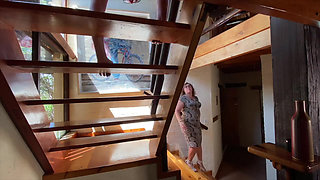 Dominatrix mistress April - meditational smoking