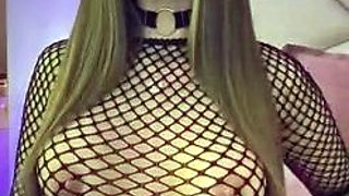 Amateur Webcam Babes Going Solo