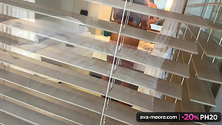 My tight little pussy gets fucked hard by a huge cock: impossible to resist this big cock