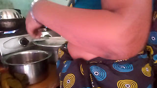 Indian Aunty Cooking Sex with Boyfriend