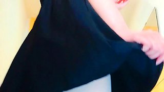 Solo amateur jerks dick