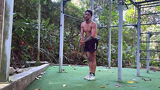 LunaBigBooty Dominates Pulldowns in Outdoor Yoga Full-Body Workout