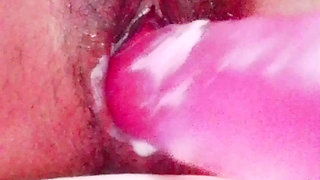 I love to play my creamy pusy alone