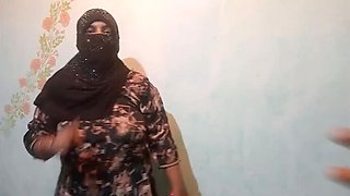 Desi Bhabhi Dirty Talk and Hot Cowgirl Sex with Glaab - Indian Lovers HD