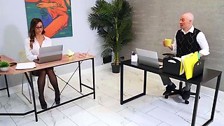 Working For A Milf / Brazzers